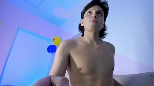 Dante-23 Show in webcam