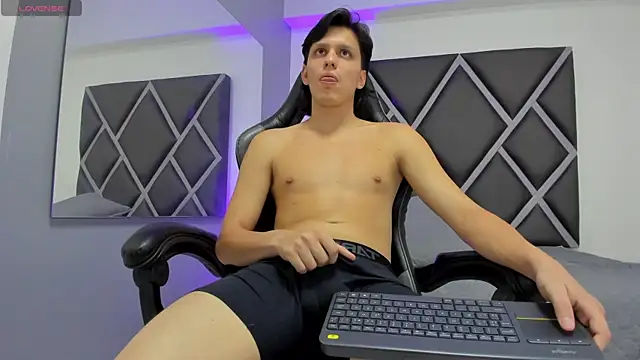 Dante-23 – webcam-show