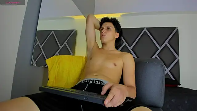 Dante-23 Webcamshow