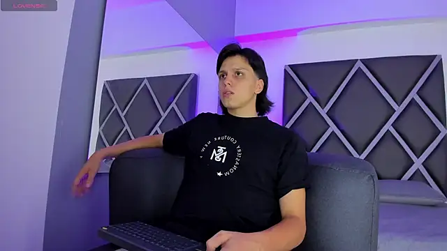 Dante-23 Webcam-Show