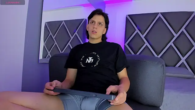 Dante-23 – webcam-show