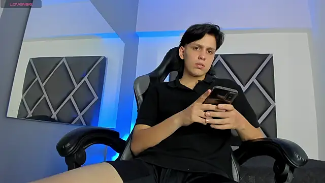 Dante-23 Webcam-Show