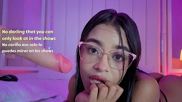 Alyana_Skinny: вебкам-шоу
