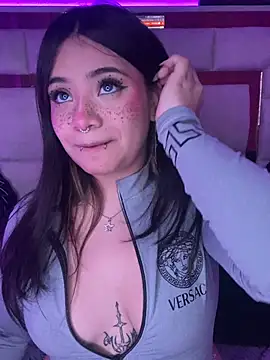 Amara_Kazumiin Webbikameraesitys