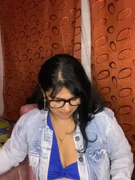 Chatroom XXX en direct de Selin_Sweet9