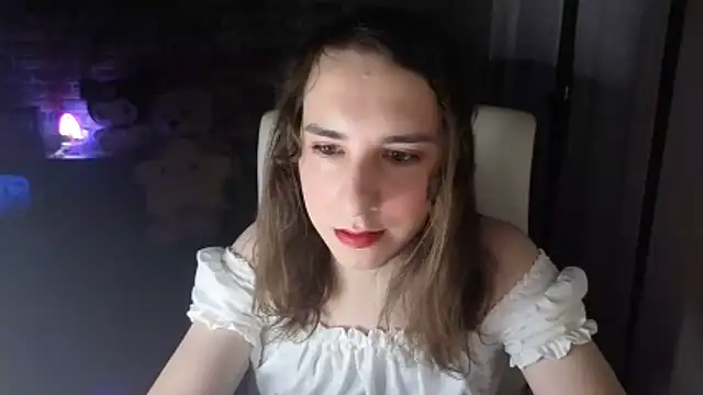 Show modela Alice_Tgirl na web-kameri