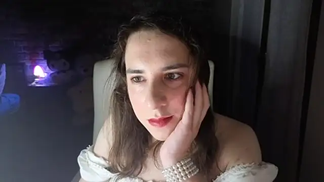 הופעת וובקאם של Alice_Tgirl