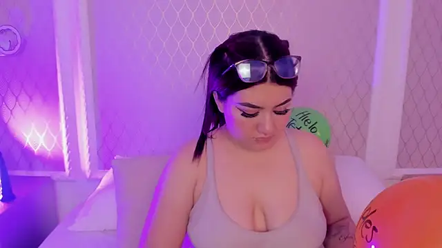 julieta_wildblood's Live XXX Chat