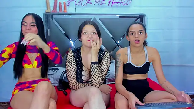 عرض كام Trioof_Queens