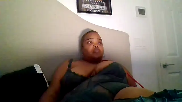 Caramelcreamer's Webcam Show