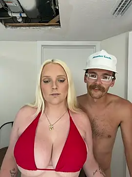 Blondebarbie21 Webcamshow
