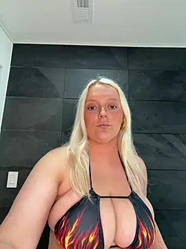 Blondebarbie21 ওয়েবক্যাম শো