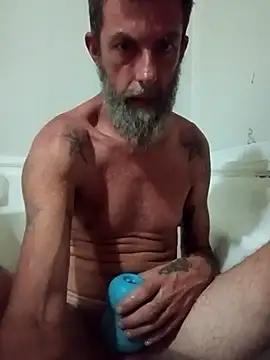 longerFellow Show in webcam