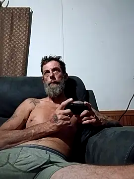 longerFellow Show in webcam