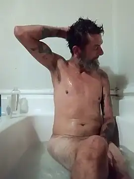 longerFellow Show in webcam