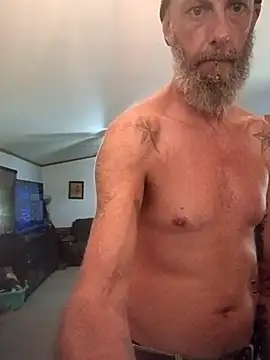 longerFellow Show in webcam