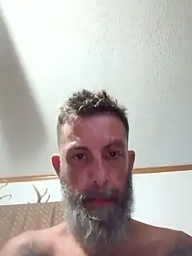longerFellow: διαδικτυακό σόου στην κάμερα