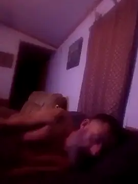 longerFellow Show in webcam