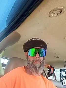 longerFellow Show in webcam