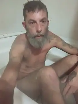 longerFellow Show in webcam