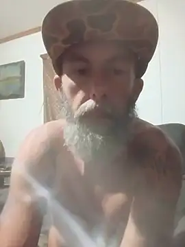 longerFellow Show in webcam