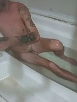 longerFellow Show in webcam