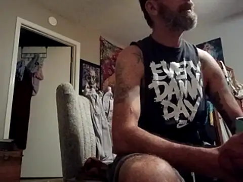 longerFellow Show in webcam