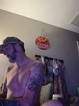 longerFellow Show in webcam