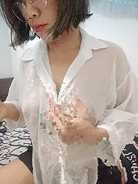 Lady-cum 网络视讯表演