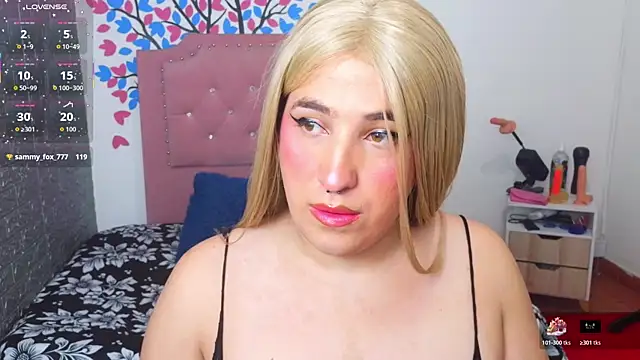 Pokazy przed kamerką – roxxy_pink_