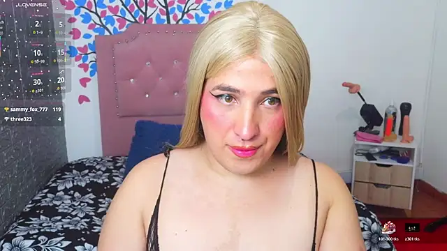 roxxy_pink_ Show in webcam
