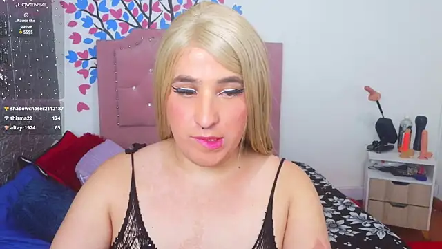 Show modela roxxy_pink_ na web-kameri