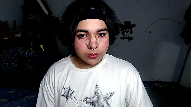 הופעת וובקאם של Tiff_-Styles