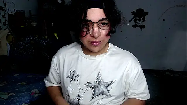 Tiff_-Styles Webcam-Show