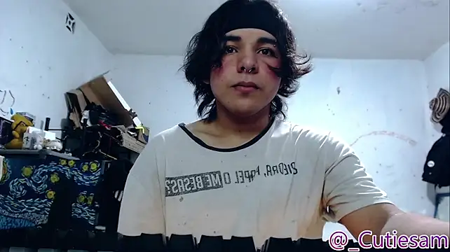 Show modela Cutie_Sam na web-kameri