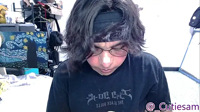 הופעת וובקאם של Cutie_Sam