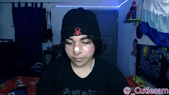 Cutie_Sam Adlı Modelin Web Kamerası Şovu