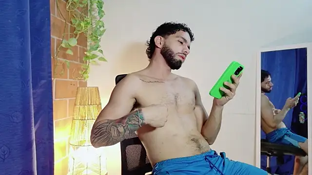 Show modela David-Nova_ na web-kameri