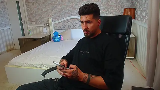 LoganStroudn Webbikameraesitys