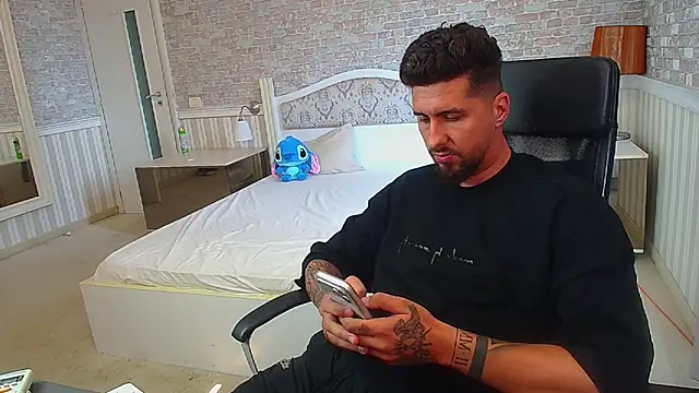 LoganStroud Webcam show