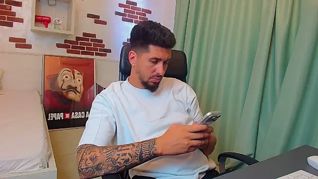 LoganStroud Webcam show