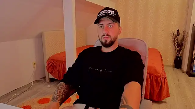 عرض كام LoganStroud