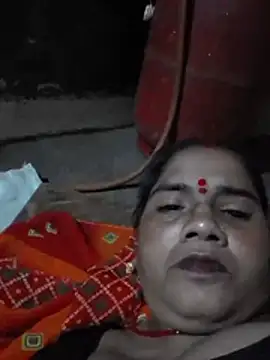 Hot_shiri webcam show