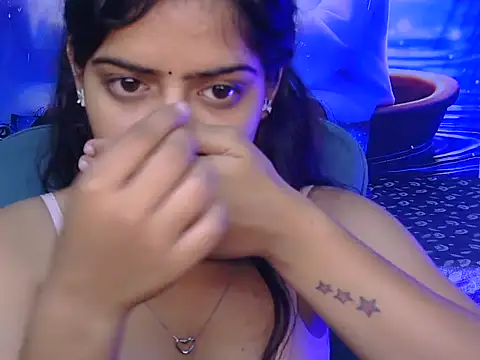 Ruchi-19n Webbikameraesitys
