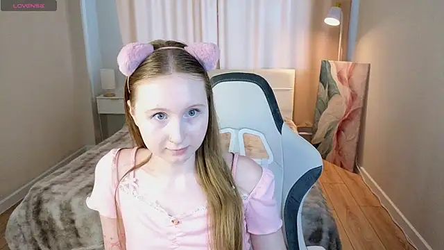 LiliTiny's Live XXX Chat