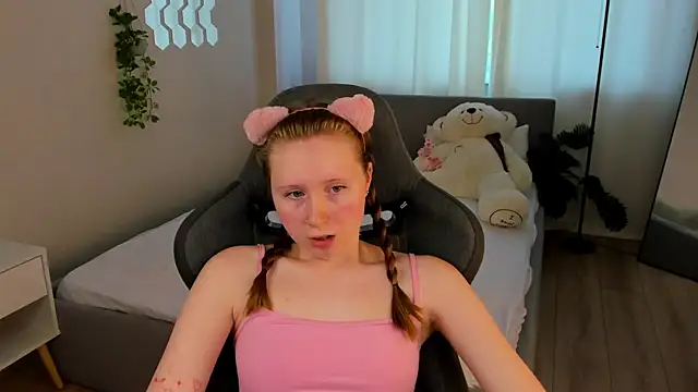 LiliTiny's Live XXX Chat