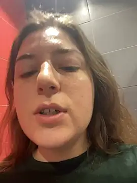 kate_nicepops333221's Webcam Show