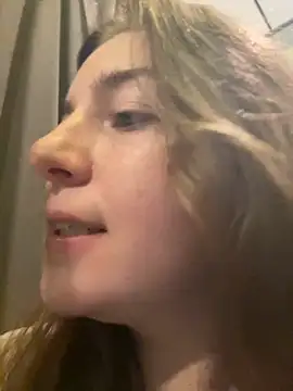 kate_nicepops333221n Webbikameraesitys