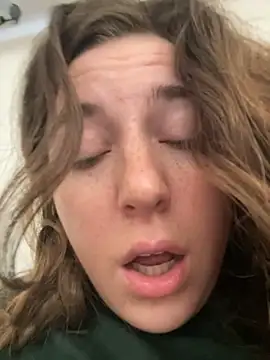 kate_nicepops333221's Webcam Show