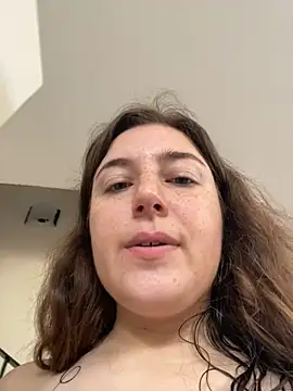 kate_nicepops333221 webkamerás műsora